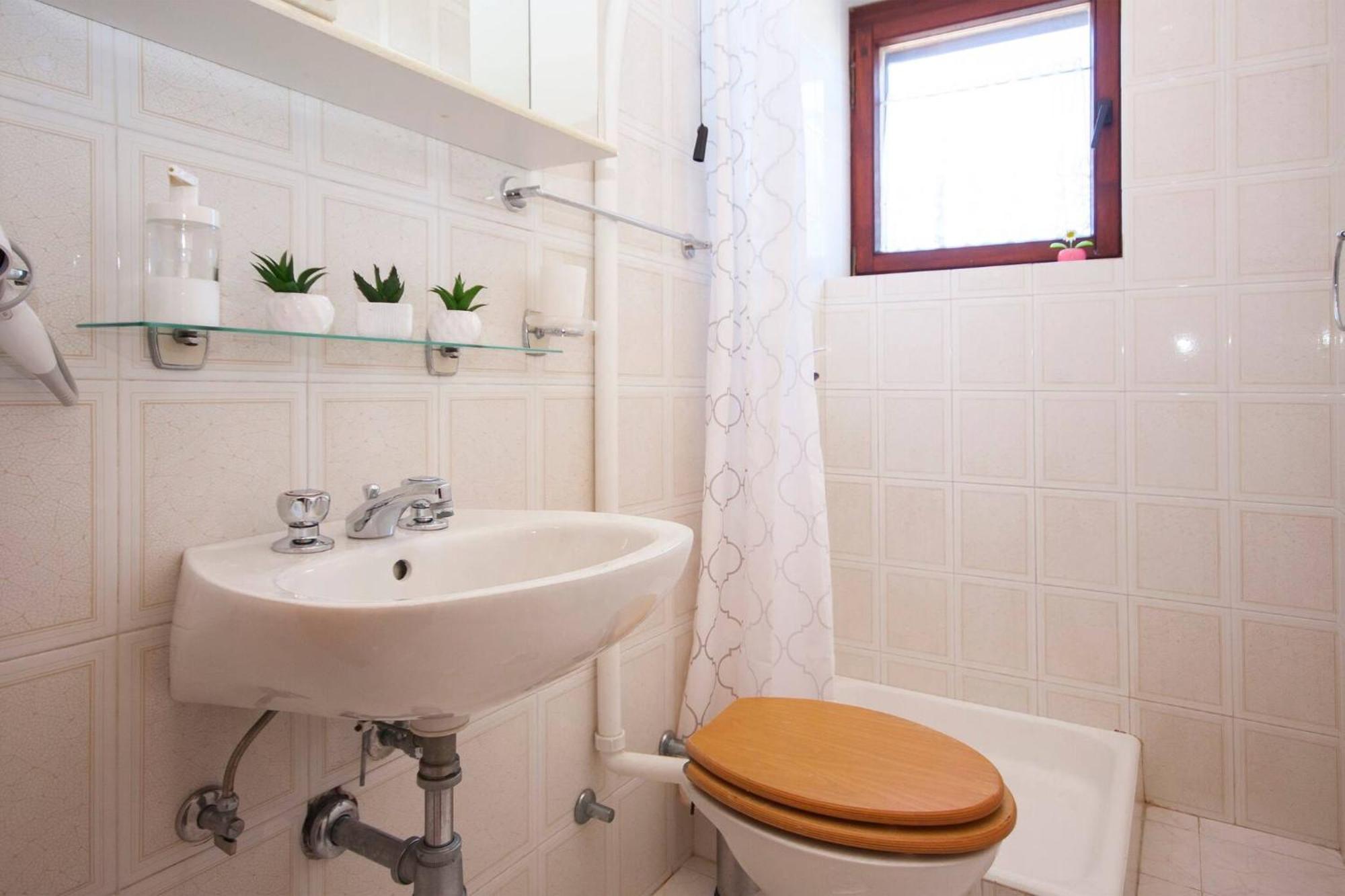 Family Apartments & Rooms Mikelin Primošten Екстериор снимка