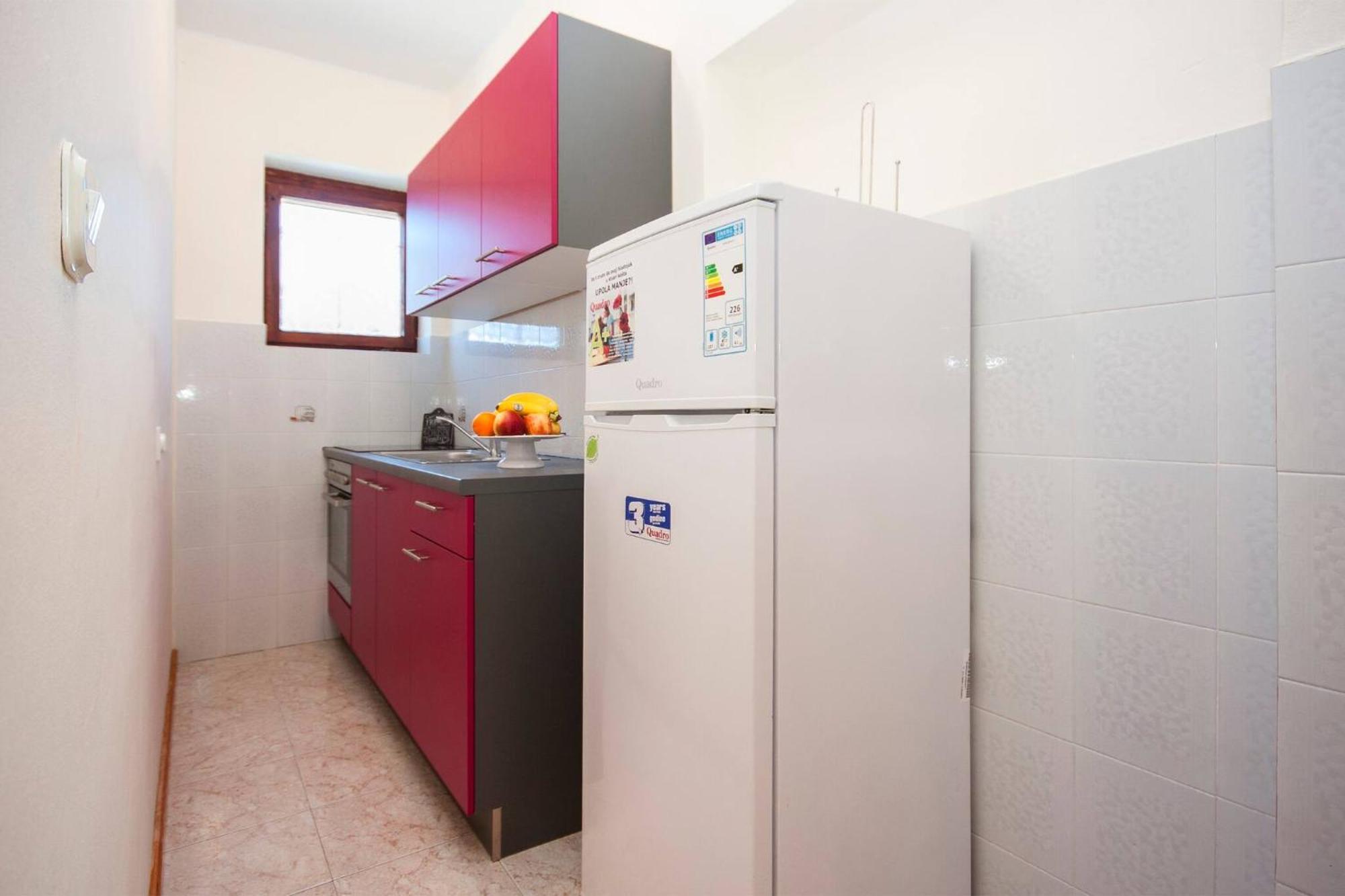 Family Apartments & Rooms Mikelin Primošten Екстериор снимка