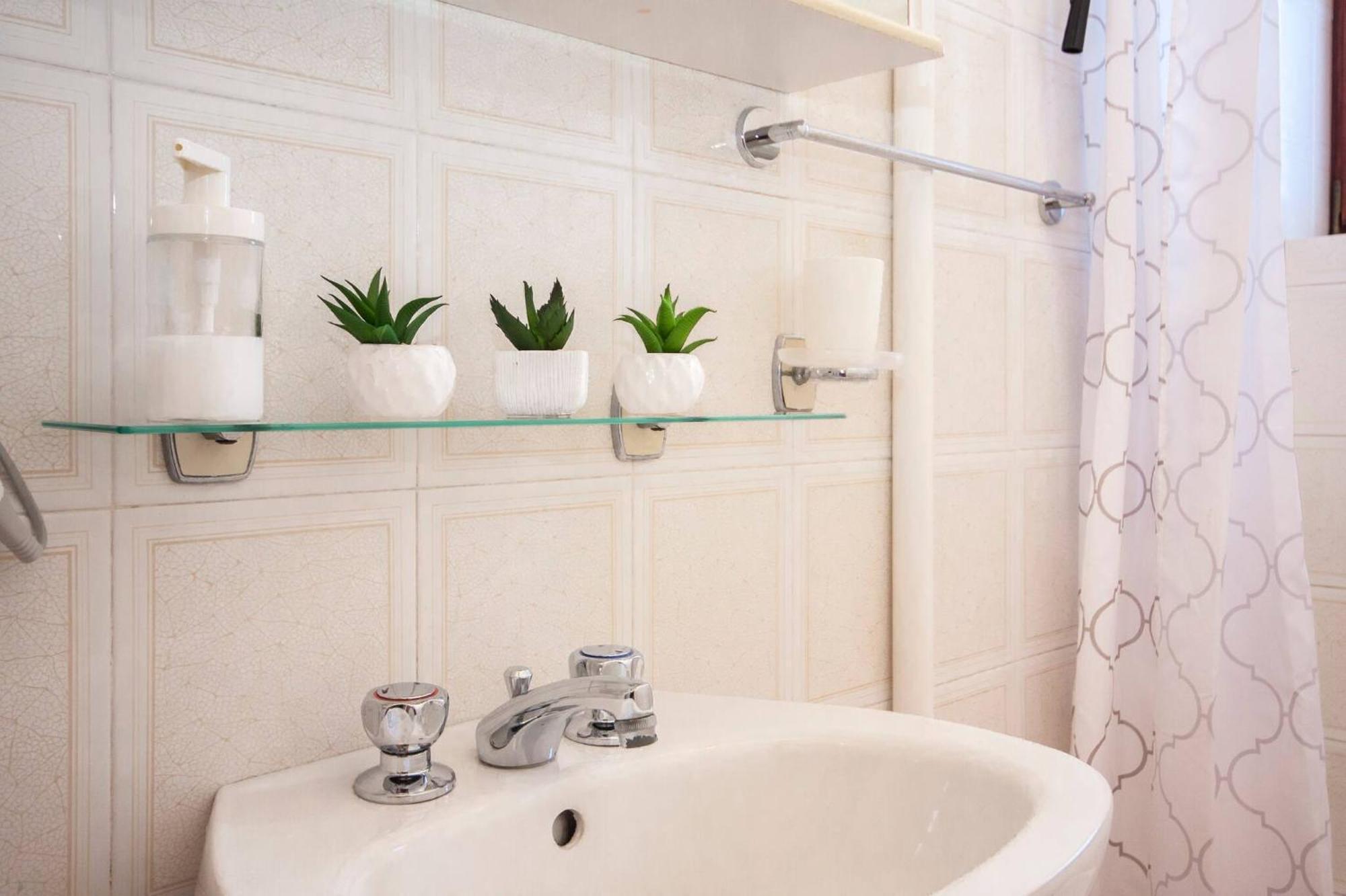 Family Apartments & Rooms Mikelin Primošten Екстериор снимка